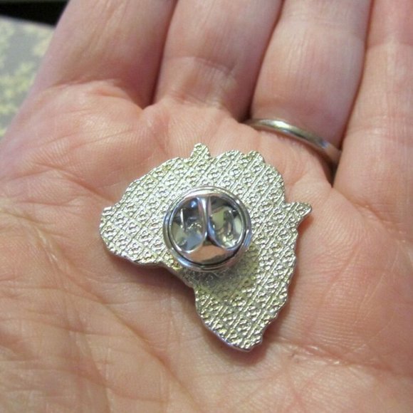 Corgi Pin Dog~Hard Enamel - Picture 2 of 4